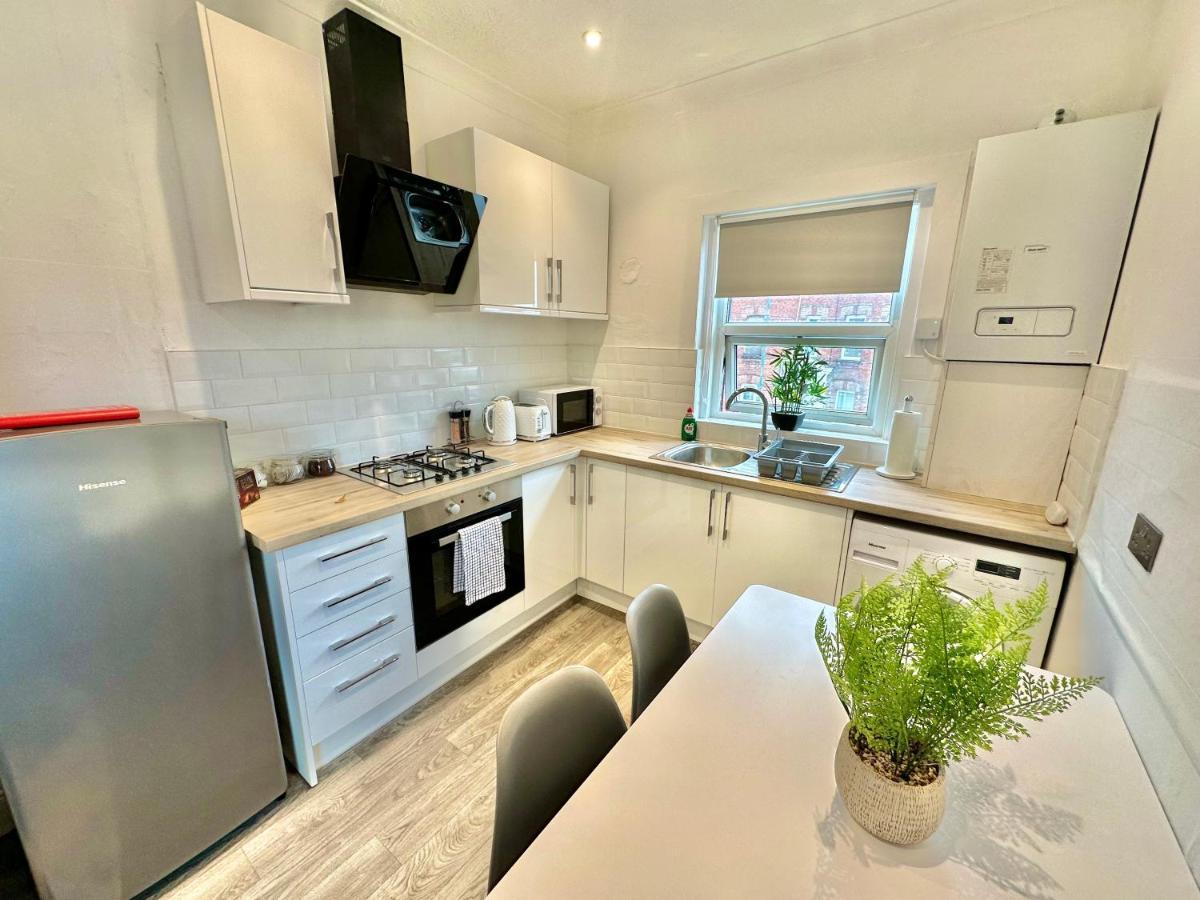Chic Apartment In Central Bournemouth With Parking エクステリア 写真