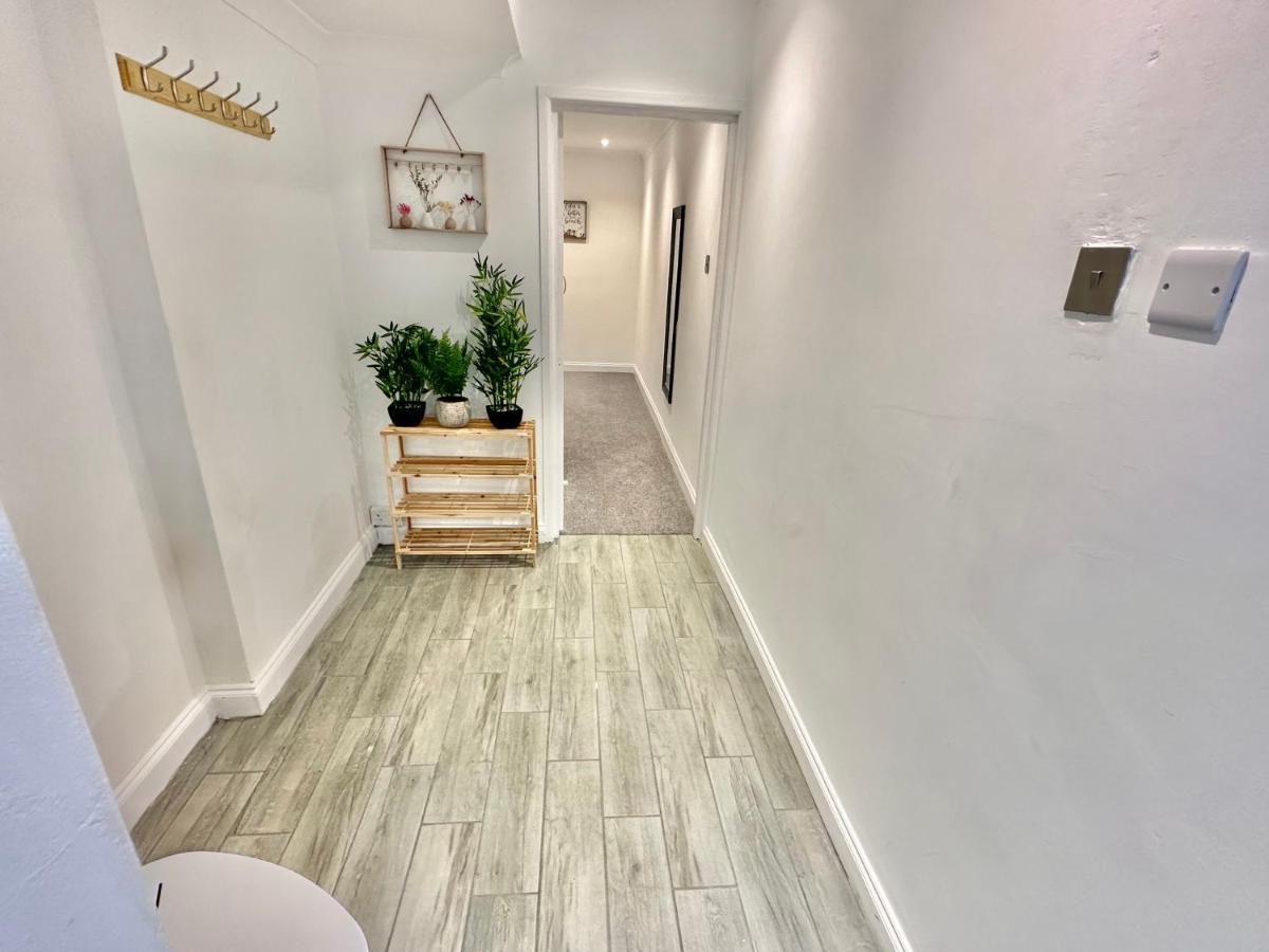Chic Apartment In Central Bournemouth With Parking エクステリア 写真