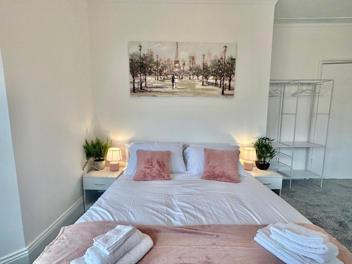 Chic Apartment In Central Bournemouth With Parking エクステリア 写真